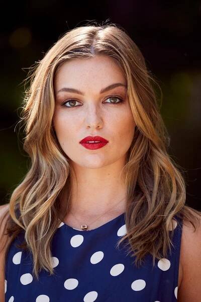 Lili Simmons – Skin, Lip, Chin, Eyebrow, Shoulder, Lipsti…