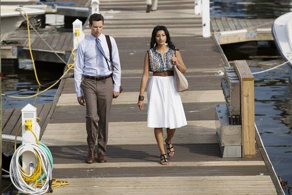 Milionový lékař - A Bigger Boat - Z filmu - Ben Shenkman, Reshma Shetty