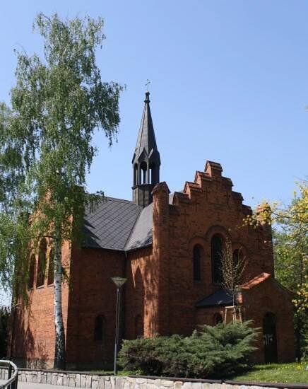 hlucin_cerveny_kostel_625
