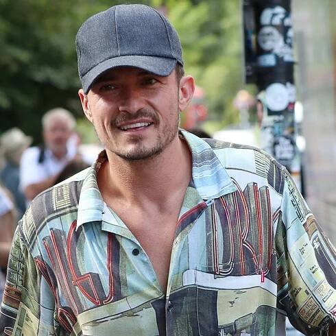 Orlando Bloom just wore the perfect summer shirt