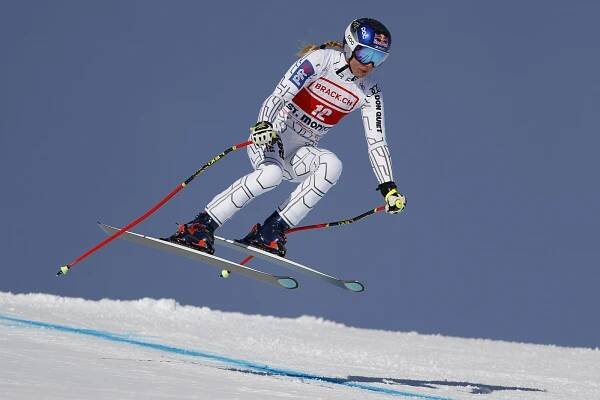 Ledecká byla v prvním sjezdu po návratu 22., ve Sv. Mořici vyhrála Shiffrinová