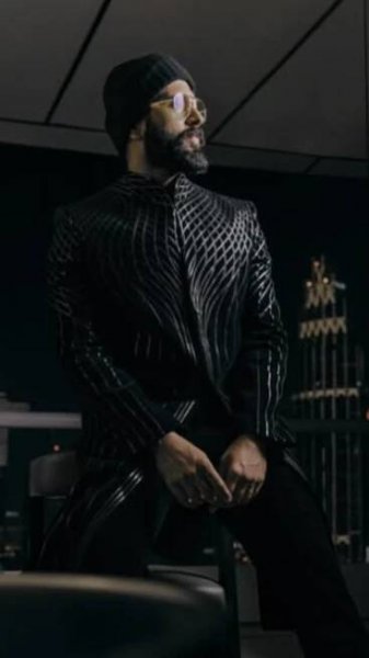 Vijay Deverakonda shows a beanie can be both stylish and statement-making