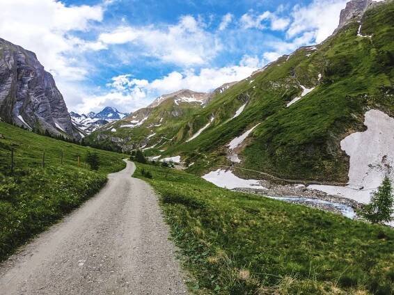 Grossglockner Comforter Program - Svihalek Guiding