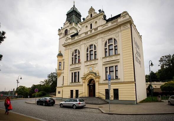 Slezská Ostrava plánuje přístavbu budovy radnice. Počítá i s podzemním parkingem