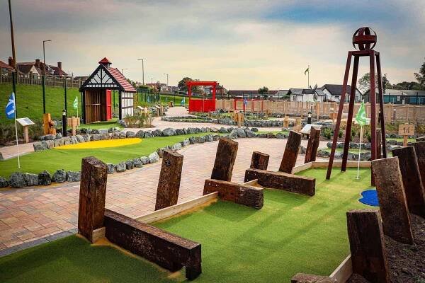 Fairhaven Lake 18 Hole Adventure Golf | Greenspan