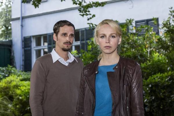 Der Tote im Watt - Promo - Max von Thun, Petra Schmidt-Schaller