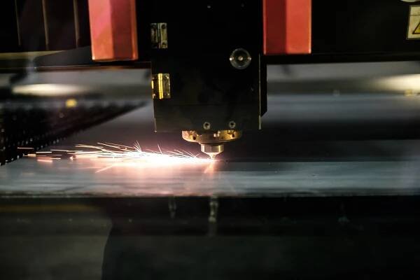 CNC laser - tvarové pálení