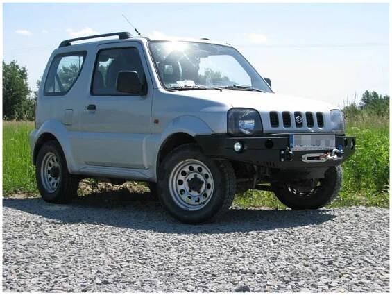 PŘEDNÍ PEVNOSTNÍ NÁRAZNÍK - SUZUKI JIMNY BENZÍN