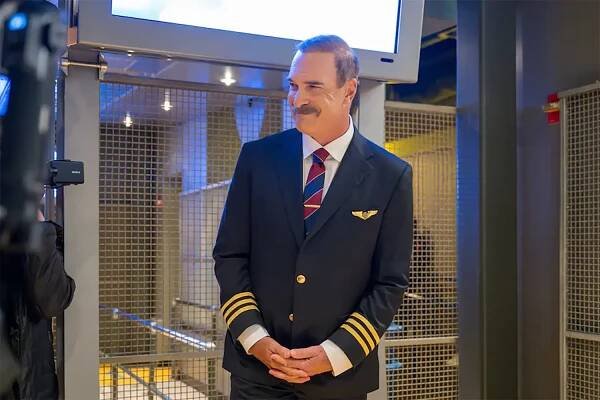 Patrick Warburton surprised guests boarding Soarin' in Disney California Adventure. Copyright Disney.