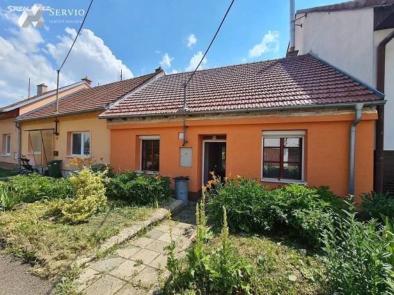 Pronájem  rodinného domu 100 m², pozemek 352 m², Hrušky, okres Vyškov