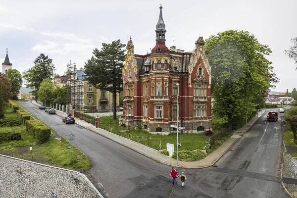 Severočeský Manchester s německými prvky. (Ulice ve Varnsdorfu)