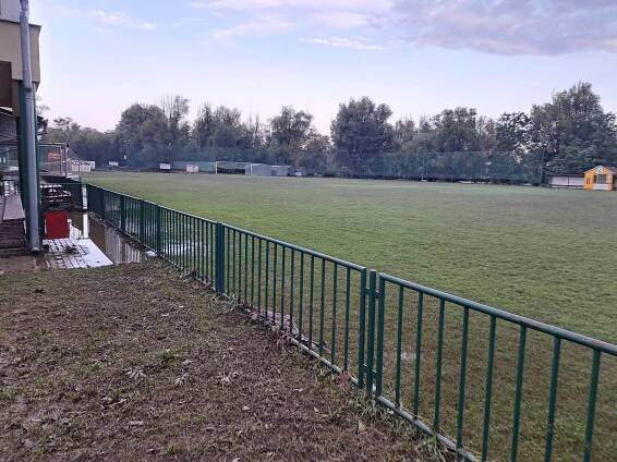 Povodně na Znojemsku: rychlá Dyje, voda ve sklepech i zaplavené sportoviště