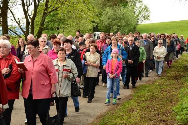 Květen 2014 - Oficiální stránky obce Valašská Senice