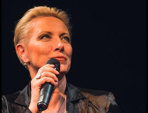 Renata Drössler - HAVA NAGILA