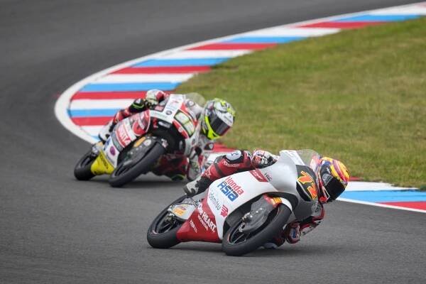 Velká cena v Brně: Salač zajel v deštěm ovlivněném tréninku Moto2 druhý čas