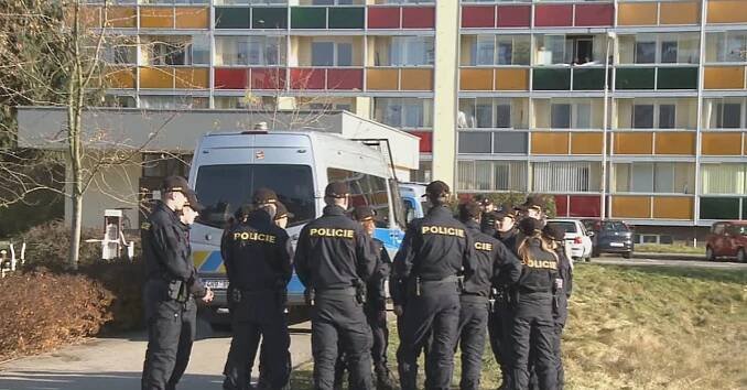 Vražda prostitutky v Hradci Králové: Obviněný měl kvůli penězům ženu udusit a polít žíravinou