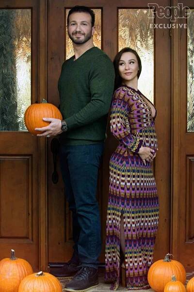 Danielle Harris Pregnant, Expecting Son