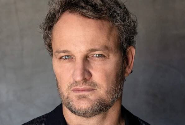Jason Clarke Is Alaska Lawman Battling Escaped Cons in 'Last Frontier'