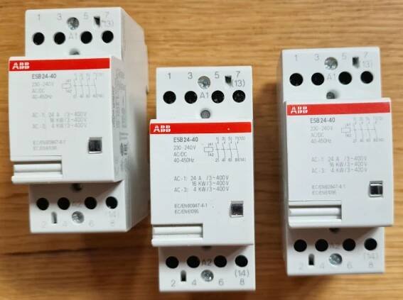 1x Stykač instalační ABB ESB 24-40 AC-1: 24A /3 400V 16kW, AC-3 4kW/3