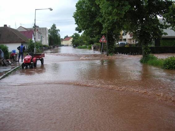 povodeň - 2.6.2013 - povodeň - 2.6.2013 - Oficiální stránky Obce Chomutice