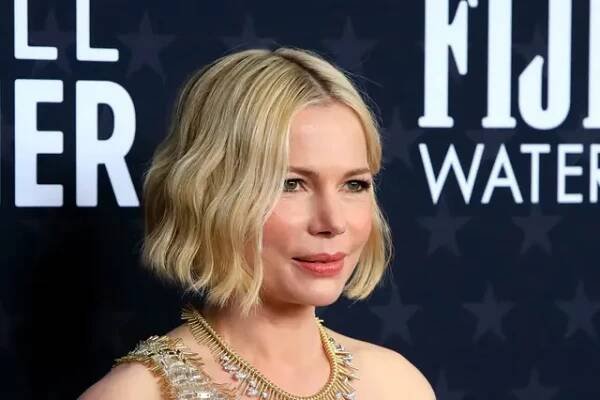 Michelle Williamsová, herečka s pěti oscarovými nominacemi, která začínala v seriálu Dawsonův svět. Z dětské hvězdičky se vypracovala v jednu z nejuznávanějších tváří současného Hollywoodu.
