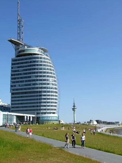 bremerhaven-172888_1280.jpg 