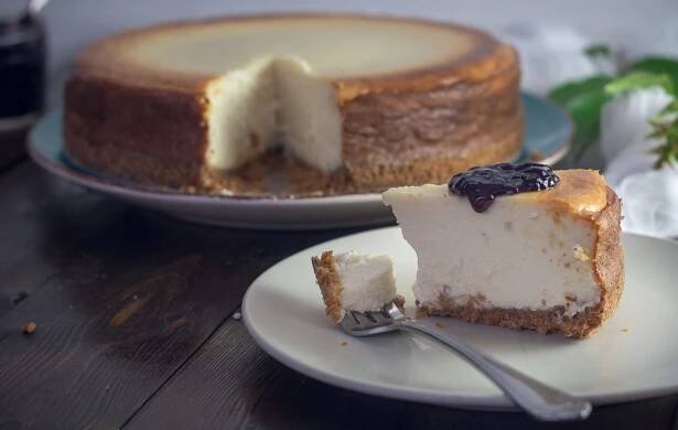 Domácí pečený cheesecake. Lepší než z kavárny...