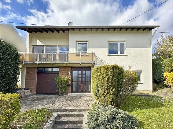 Schönes Einfamilienhaus in ruhiger Lage mit Blick ins Grüne