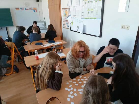 Workshopy s rodilými mluvčími na Jazykovém gymnáziu Pavla Tigrida v Ostravě-Porubě v rámci projektu Univerzita PRO / Katedra