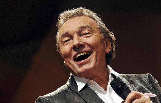 Karel Gott (†80) se rozhodl zemřít: Ukončil podpůrnou léčbu!