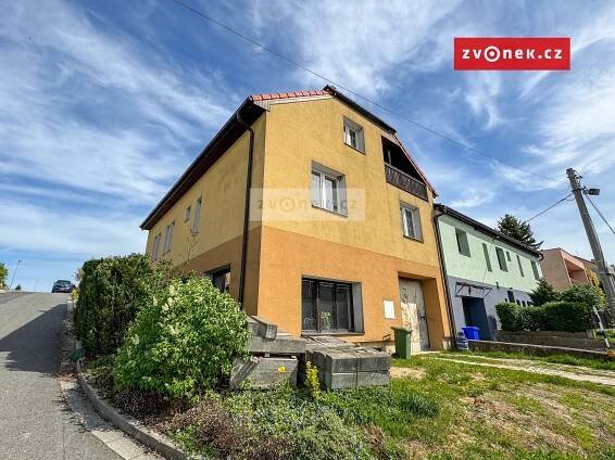 Rodinný dům Nová Dědina u Otrokovic, velká dílna, zahrada | Zvonek.cz