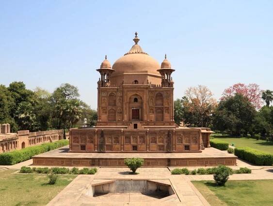 Tomb of Khusrau, the first son of Jehangir