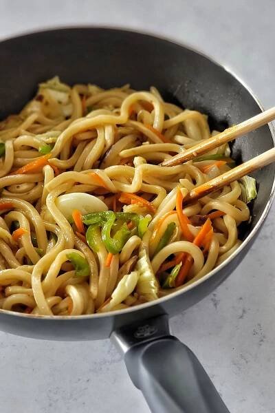 Vegan Yaki Udon (Japanese Stir-Fried Udon Noodles)