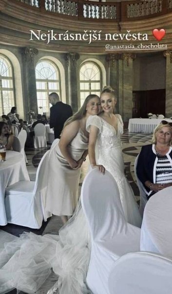 FOTO: Anastasia Chocholatá se vdala. – stránka 18