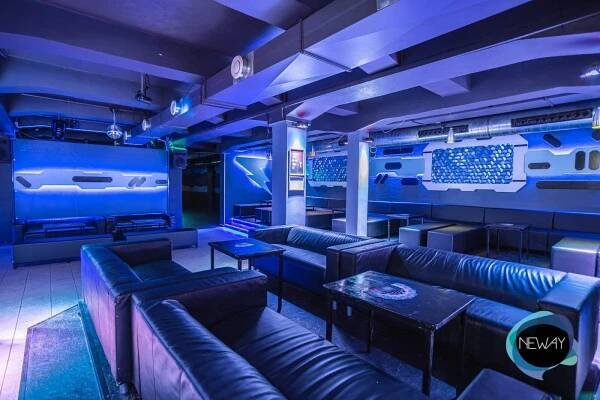 STORM CLUB