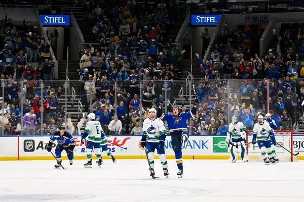 NHL: Vancouver Canucks at St. Louis Blues