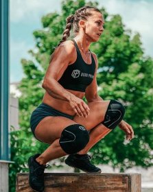 8 Best Female CrossFit Influencers on Instagram You Need To Follow 》 