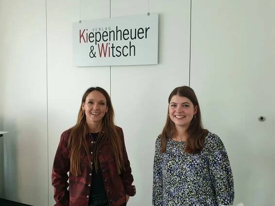 Carolin Kebekus mit EXPRESS-Redakteurin Madeline Jäger.