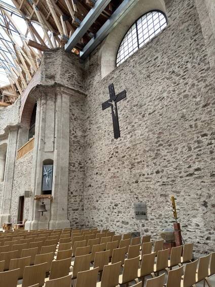 Barokní perla Orlických hor. Neratovský kostel přežil hrozící demolici i požár