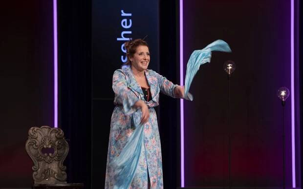 Luise Kinseher - Live - Z filmu - Luise Kinseher