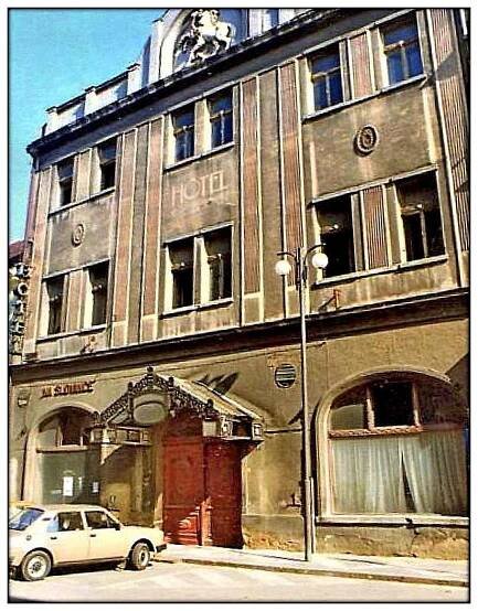Kutná Hora, hotel Černý kůň před uzavřením.