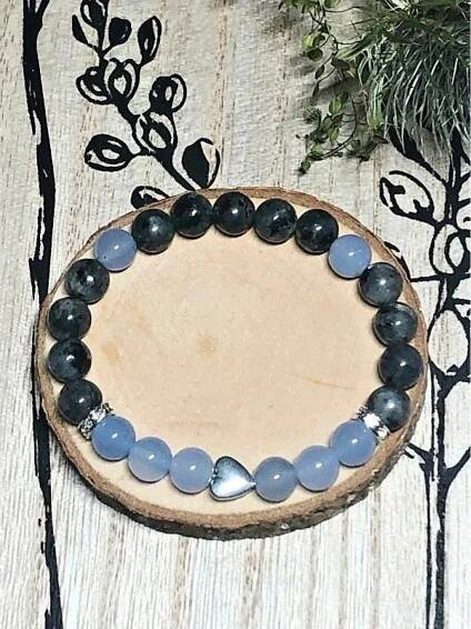 Přírodní minerální náramek - HARMONIE - chalcedon, labradorit, srdíčko hematit