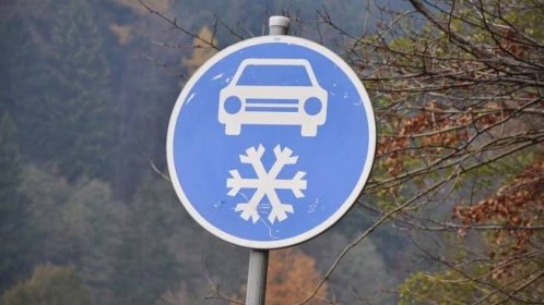 Řidiči bez zimních pneumatik mohou odjet bez pokuty