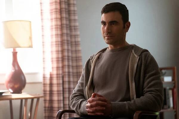 Brett Goldstein recalls showrunner not wanting him to play Louis: 'If you f--- it up, you kill Shrinking'