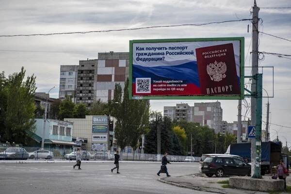 Okupační úřady nutí lidi hlasovat i bez dokladů, řekl o referendu činitel