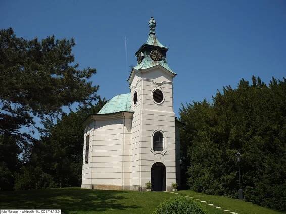 Zámek Karlova Koruna v Chlumci nad Cidlinou - otevírací doba, akce, ubytování, prohlídky, vstupné, foto, počasí