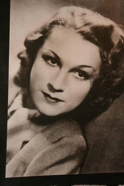 Adina Mandlová