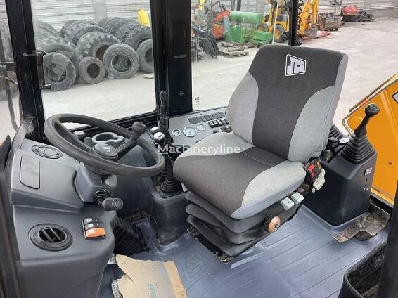 Traktorbagr JCB 2CX
