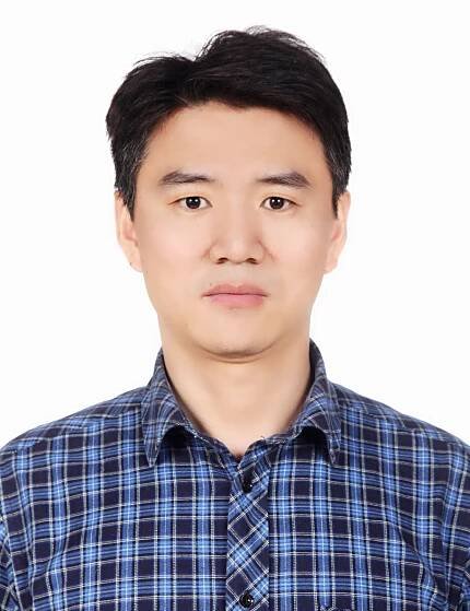 Weiwei Men