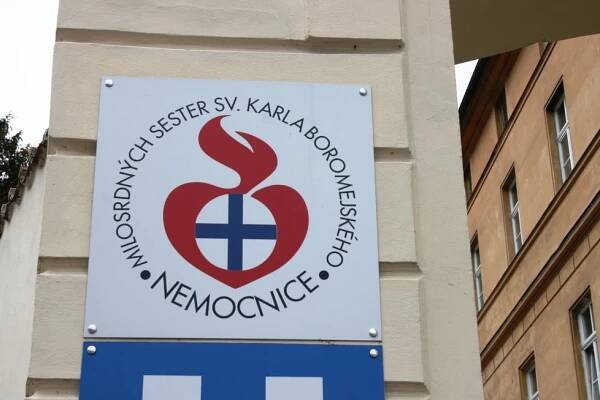 Zoufalá prosba pražské nemocnice: Kyslík si vyrábí sama, na novou stanici dostane od města dva miliony